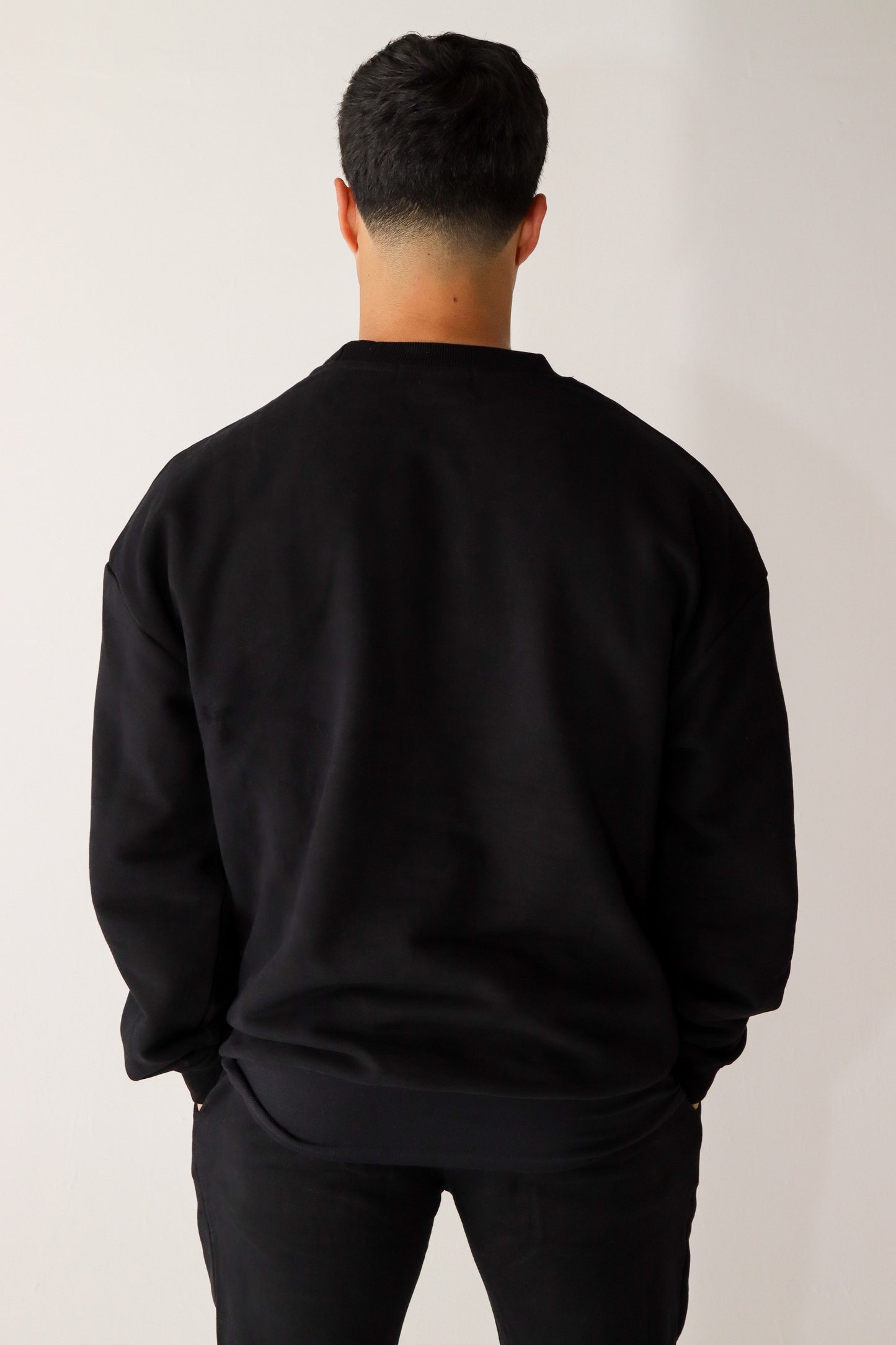Onyx Power Crewneck