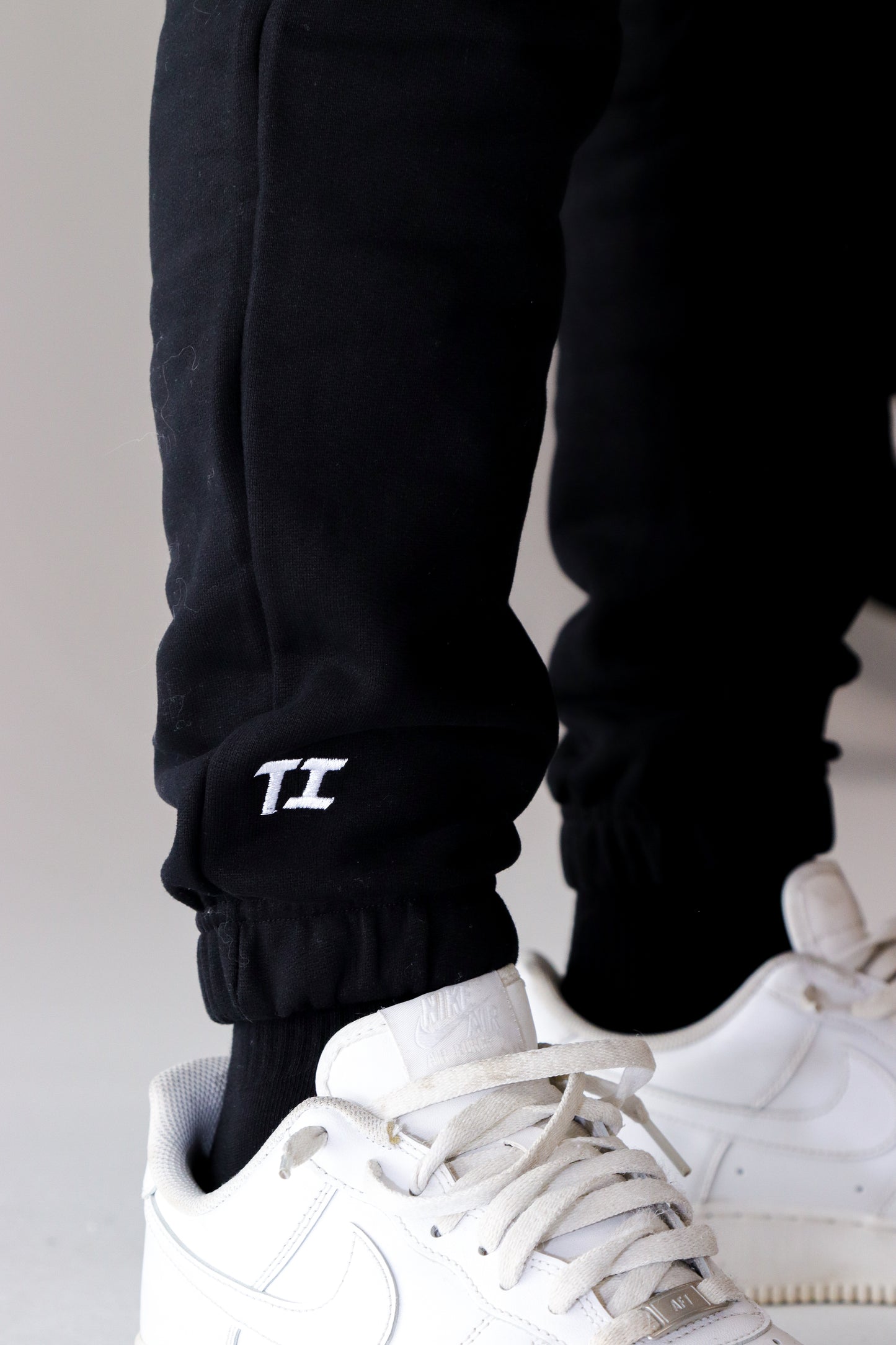 Onyx Sweats